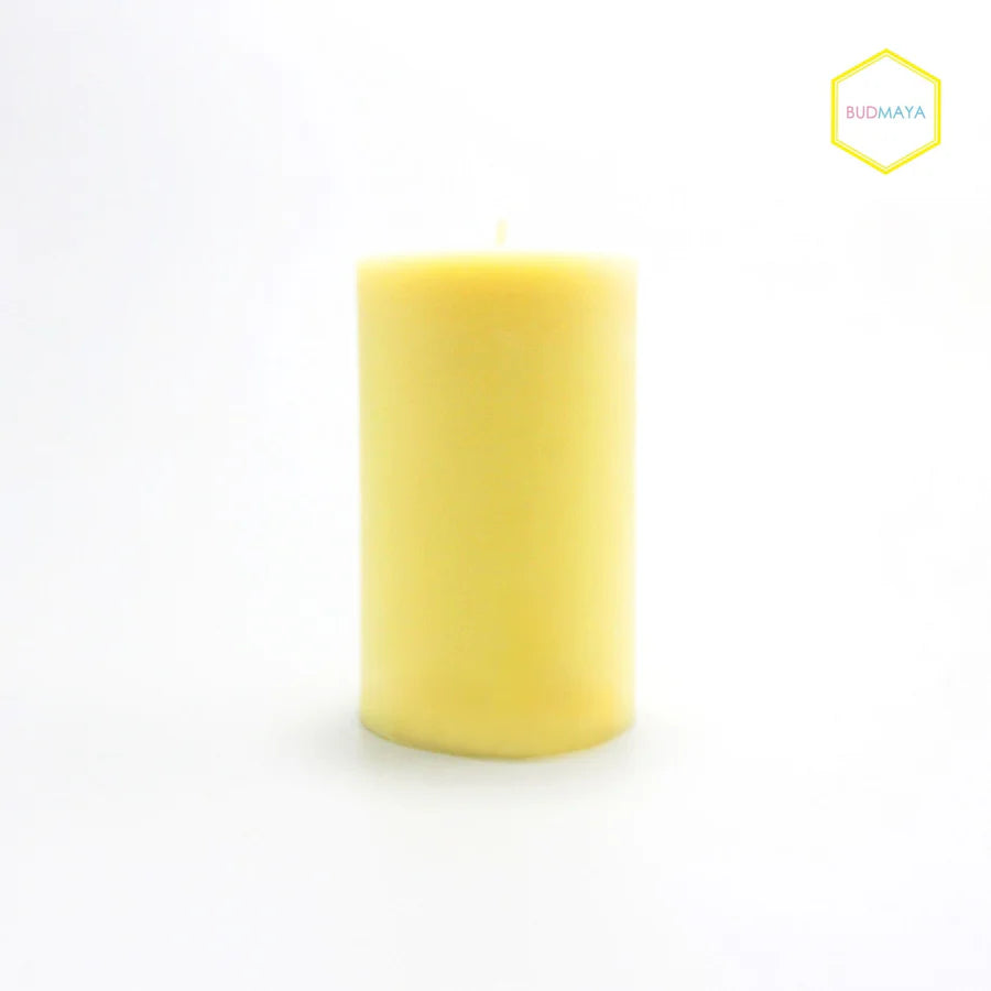 Organic pillar beeswax candles